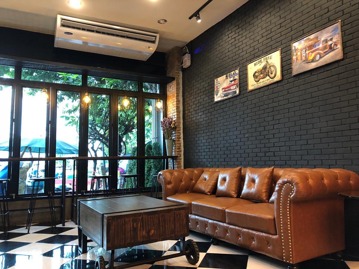 Sleepover Hostel Ban Bang Khwang Exterior photo